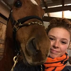 Meet your Posher, Alyssa